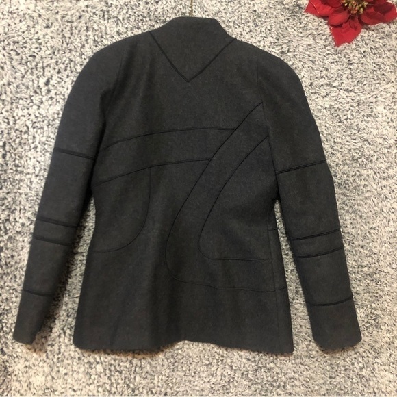 Beautiful Women’s Classy Gray Wool & Lana Vest With Front Zipper in Exce… - Picture 9 of 9